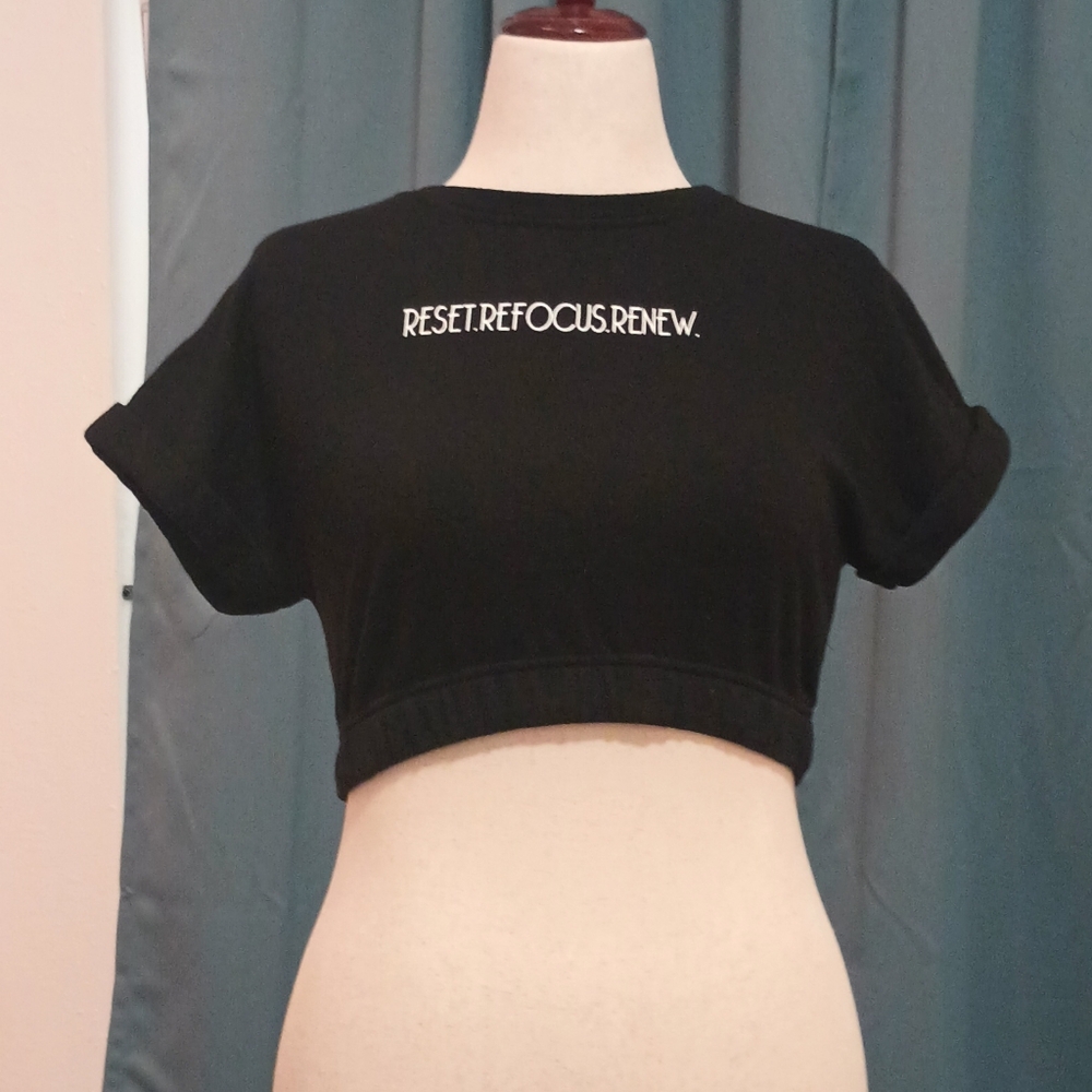 Forever 21 Black & White Crop Top w/Cap Sleeves